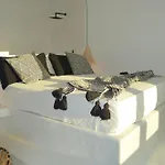 Hotel Iphimedeia Luxury Hotel & Suites 3*