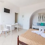 Hotel Iphimedeia Luxury Hotel & Suites