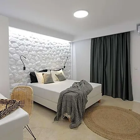 Hotel Iphimedeia Luxury & 3*