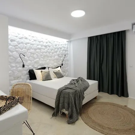 Iphimedeia Luxury & 3*