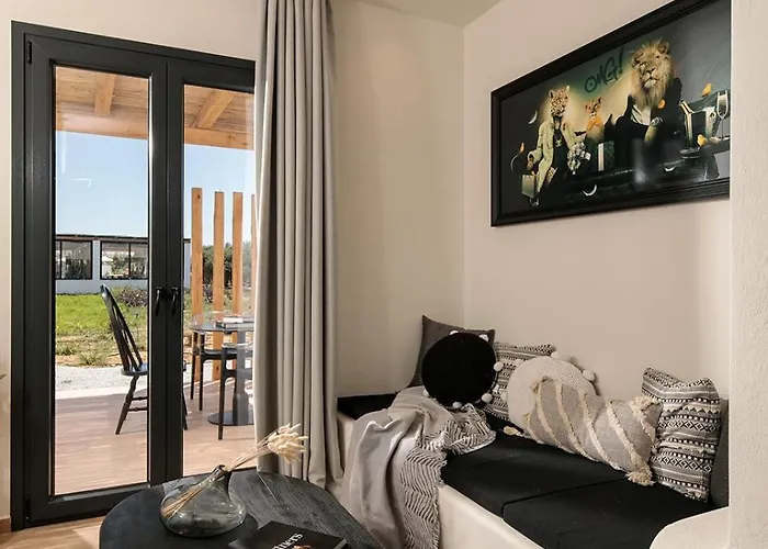 Hotel Iphimedeia Luxury & 3*